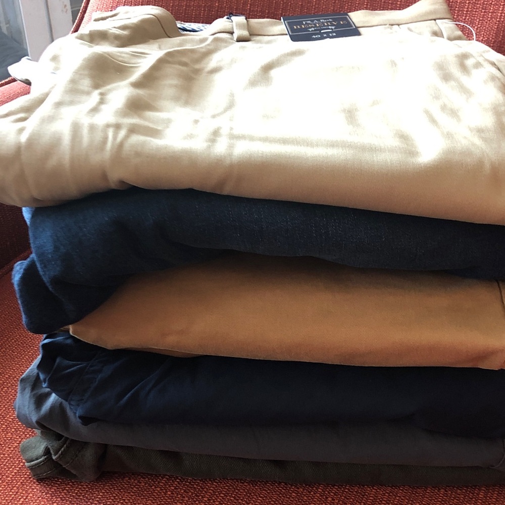 6 Bundle of Men’s pants 40/32
